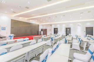 Xana Hotelle Tangshan North Railway Station - 4