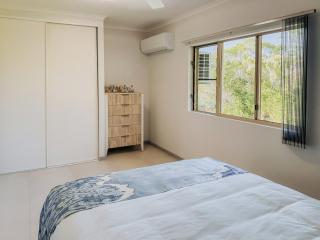 Cairns Coral Oasis - Holloways Beach - 8