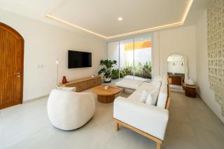 Villa Oaks Private 3BR Pool Villa in Canggu - 8