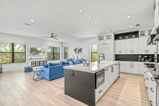 Shore is Something - 129 - 7