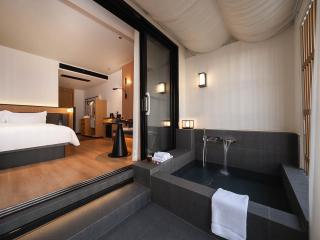 Clouds April Hotel, Dianchi South Asia Style First City Branch - 7