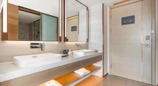 Lavande Hotel Xuchang Pangdonglai Hengdajinhui Plaza - 1