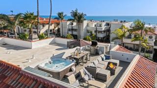 3 Condos Steps to Beach Rooftop Patio Trestles Trailhead Trio by AvantStay - 0