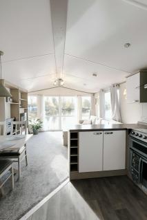 Billing Aquadrome - Bird Lake View - 8