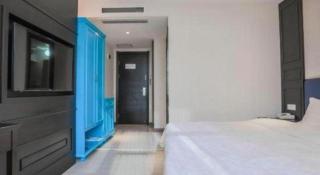 Super 8 Hotel Guiyang Qianling Park Ruijin North Road - 4