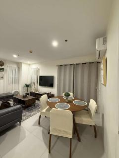 Balaycation Flats - 2