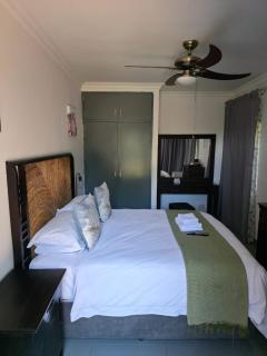 The Golden Eagle Guest House - 2