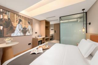 Wuxuan Chongqing Guanyinqiao Metro Station Store - 4