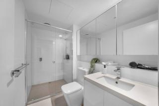 Sea View Lvl 21 Crown Pool Gym Theatre Cbd Central - 5