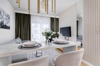 Stylish Apartment with Balcony near Krakow Old Town by Noclegi Renters - 5