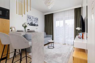 Stylish Apartment with Balcony near Krakow Old Town by Noclegi Renters - 2