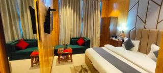 Shail Shikhar Heritage Inn - 4