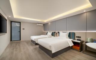 Unitour Hotel Chongqing Jiefangbei Pedestrian Street - 1