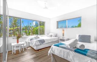 Prime Location Getaway - 8