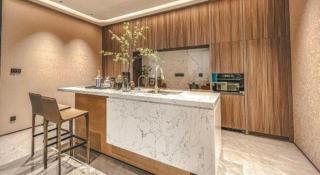 Emerald Bay Hotel - 8