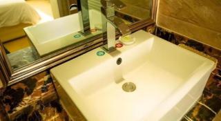 GreenTree Inn LanZhou YanBei Road United University Express Hotel - 3