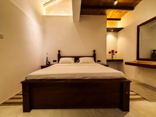 House of Merchants - 2