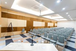 Zoom Dharmahusada Hotel - 9