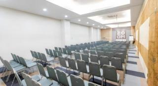 Zoom Dharmahusada Hotel - 8