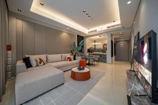 Stylish 2BRUrban Retreat 10 Min to Burj Khalifa - 1