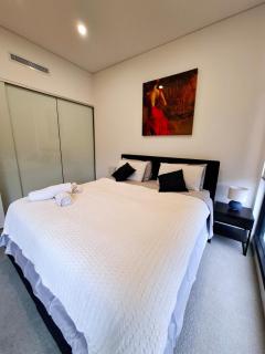 Serenity in Ryde, ferry,train & cafes around - 5