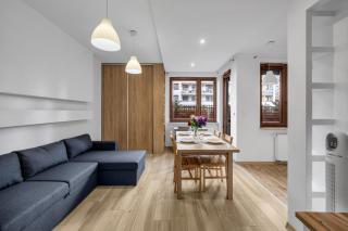 Warsaw Wola Suites - Parking, Workspace, Terrace - by Rentujemy - 9