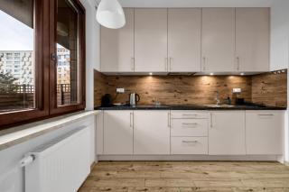 Warsaw Wola Suites - Parking, Workspace, Terrace - by Rentujemy - 3