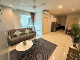High-Floor Seaview Modern Suite 2BR Condo Next to Gurney & Georgetown - 0