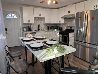 Cozy Home near Beaches, LAX, SoFi, Intuit Dome,405 - 8