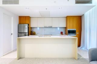 Surfers Paradise Ocean Vista Suite with Pool - 1