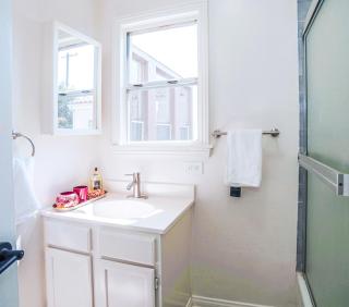 Fully Furnished 1-Bedroom - 7