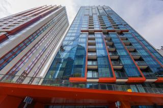 Air Conditioned Towarowa Towers Studio in Warsaw with Free Gym Access and Balcony by Noclegi Renters - 5