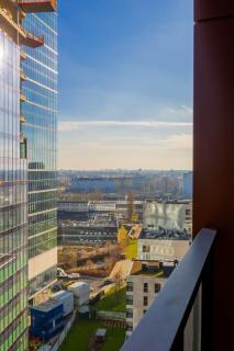 Air Conditioned Towarowa Towers Studio in Warsaw with Free Gym Access and Balcony by Noclegi Renters - 7