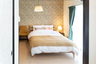 栗林公園の畔 - 3