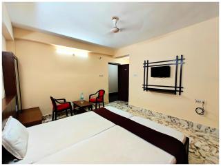 VIP Road Arya - Palace Residecny Near Sea Beach - Restaurant-Free Parking and Lift Facilities - FullyAir Air Conditioning Rooms - Best Hotel In Puri - 5