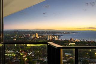 Skyline Penthouse Southbank 3BR 2BA Free Parking Near Crown - 4