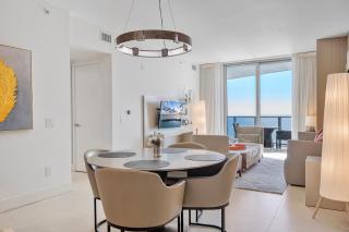 Luxury Waterfront Condo in Hollywood - 4