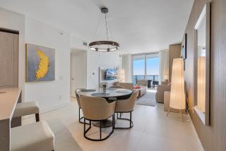 Luxury Waterfront Condo in Hollywood - 1
