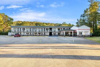 Super 8 by Wyndham Gadsden AL - 9