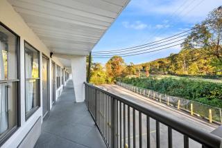 Super 8 by Wyndham Gadsden AL - 8