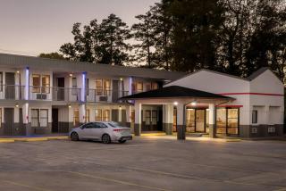 Super 8 by Wyndham Gadsden AL - 4