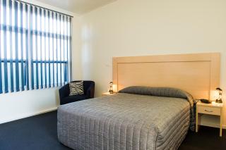 Cherry Blossom Motor Inn - 0