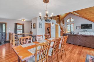 Mountain Retreat with River Views Near Sunday River and Year-Round Adventure - 3