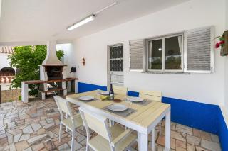 Villa Oasis - Pool & Garden - 2