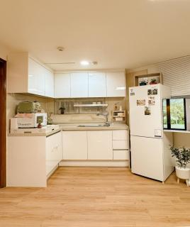 Lily House in Yongsan, Seoul - 3