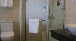 GreenTree Inn Hebei Tangshan North Station Nanhuandao Business Hotel - 2