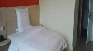 7 Days Inn Dongsheng Railway Station - 4