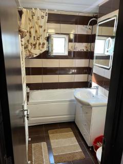 apartament 2 camere zona centrala 0 - 8