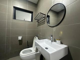 Modern 3BR Condo near Pavilion Bukit Jalil - 9