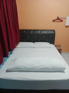 hen hen monthly rent - 3